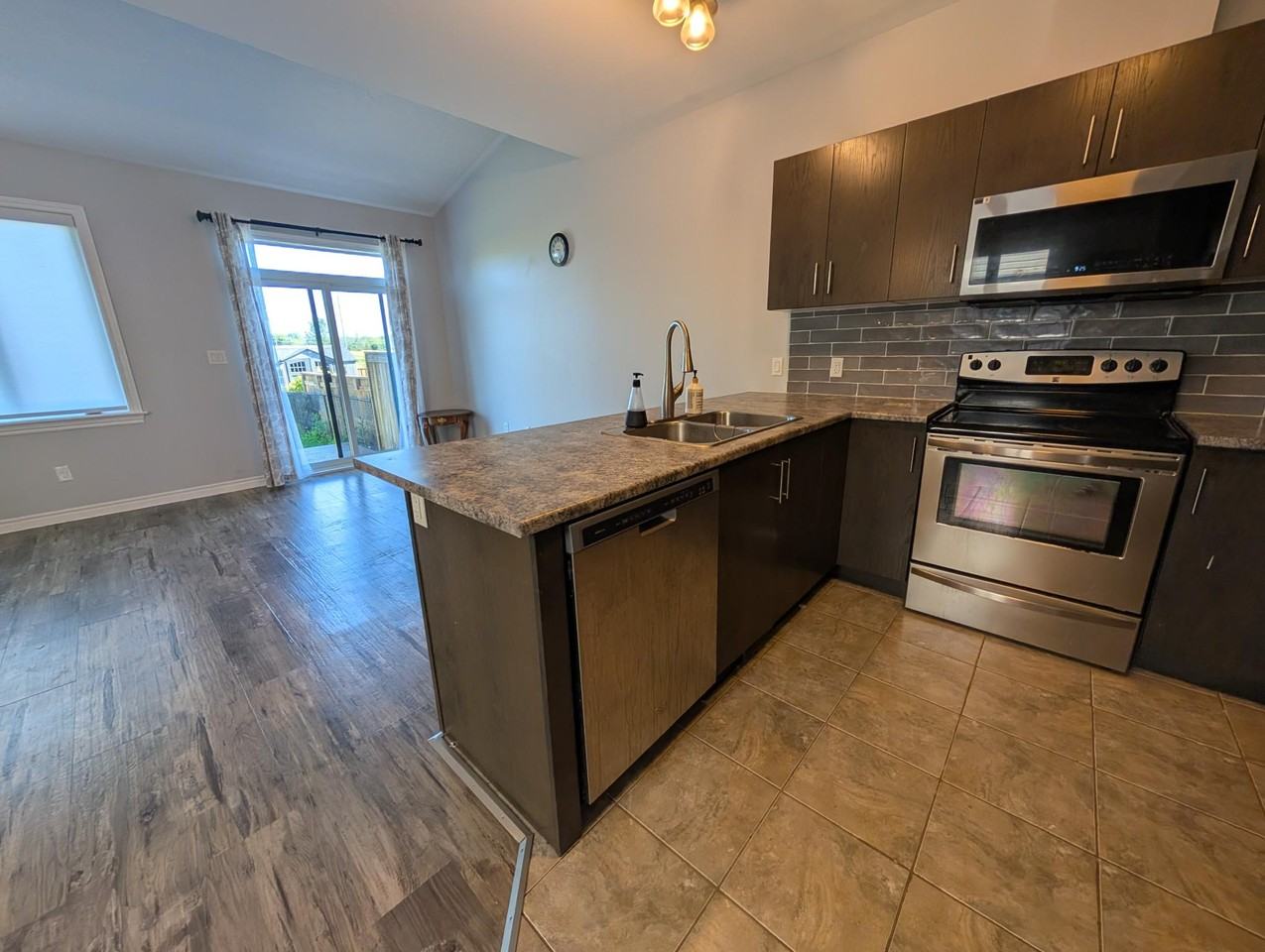 127 Simurda Court - Photo 3 of 22