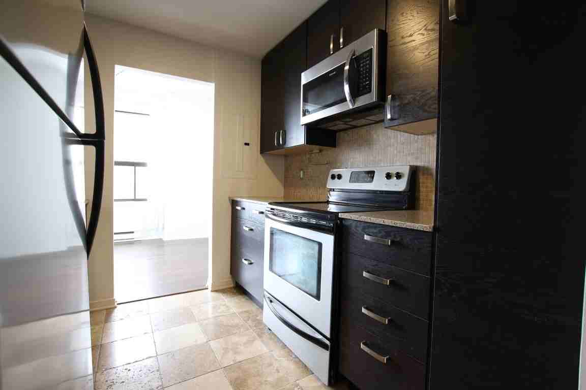 1607-556 Laurier Ave W - Photo 7 of 20
