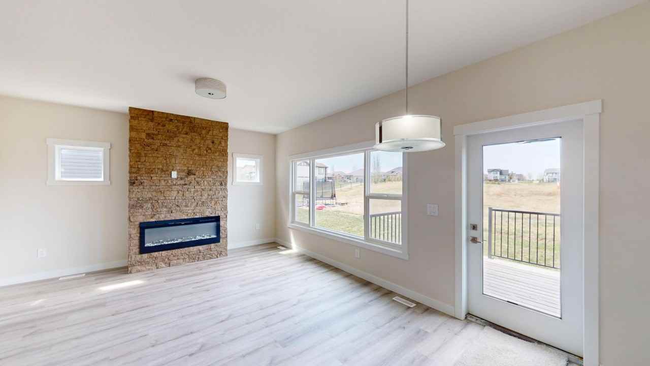 1227 Westmount Dr - Photo 7 of 19