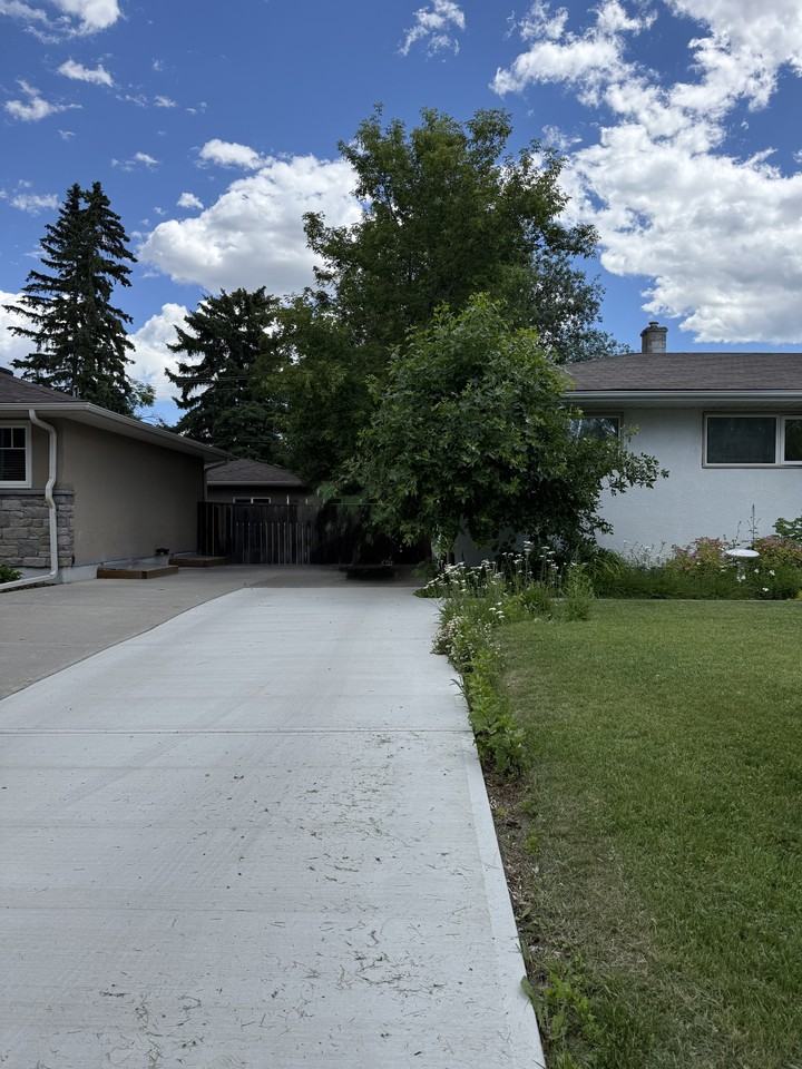 7212 5 St Sw - Photo 4 of 21