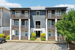 featured image of 933 21st Ave E
