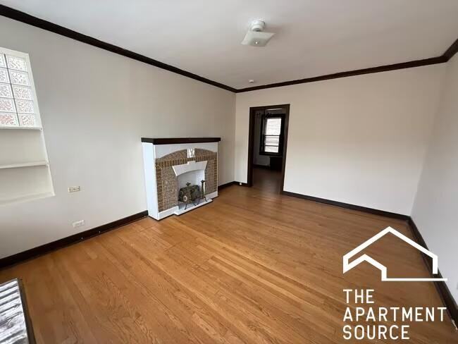 1943 Wesley Ave #201 - Photo 2 of 21