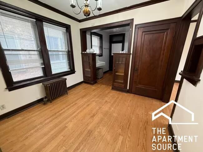 1943 Wesley Ave #201 - Photo 3 of 21