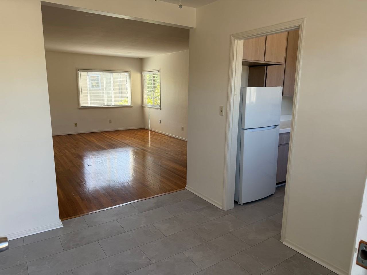 3805 Voltaire St - Photo 4 of 20