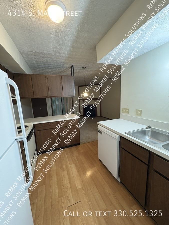 4314 S Main St - Photo 6 of 15