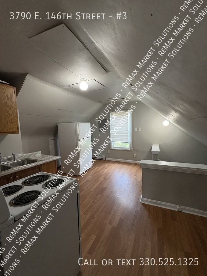 3790 E 146th St #3 - Photo 3 of 12