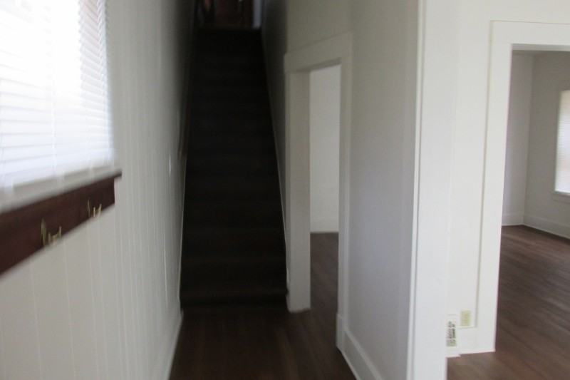 1023 1st Ave S - Photo 2 of 23