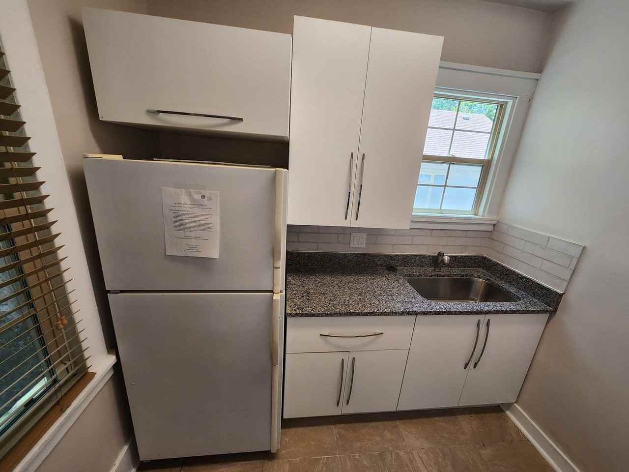 1000 Carteret Ave #4 - Photo 6 of 37