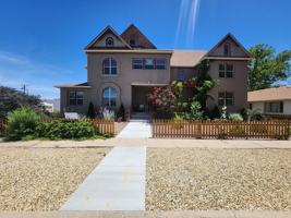 featured image of 1000 Carteret Ave #8