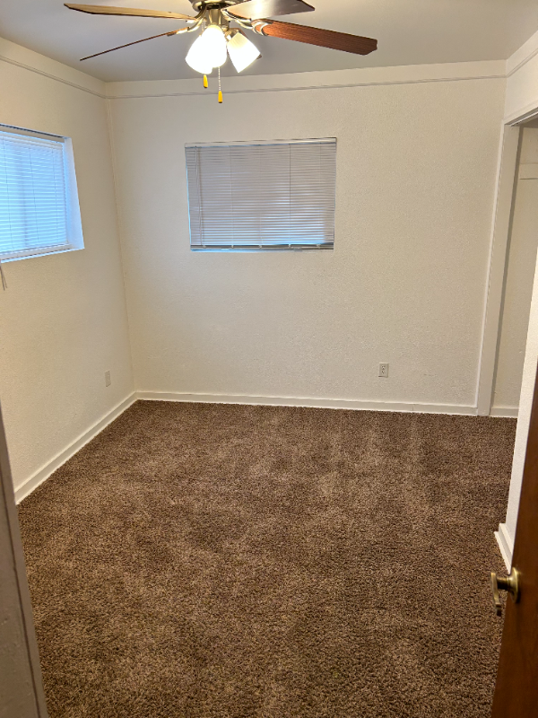 404 5th St Sw - Photo 4 of 17