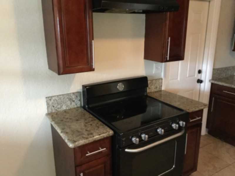 10918 Starkey Rd - Photo 3 of 21