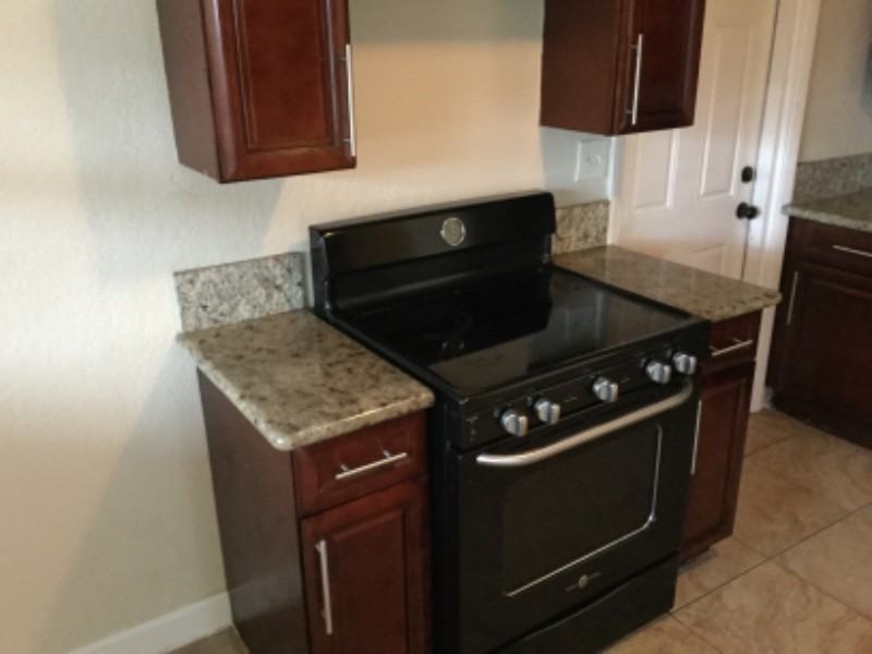 10918 Starkey Rd - Photo 7 of 21