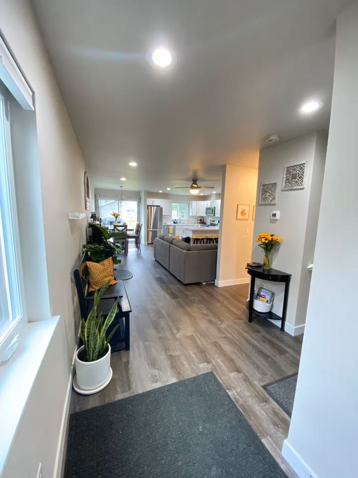 5025 E 25th Ct - Photo 3 of 40