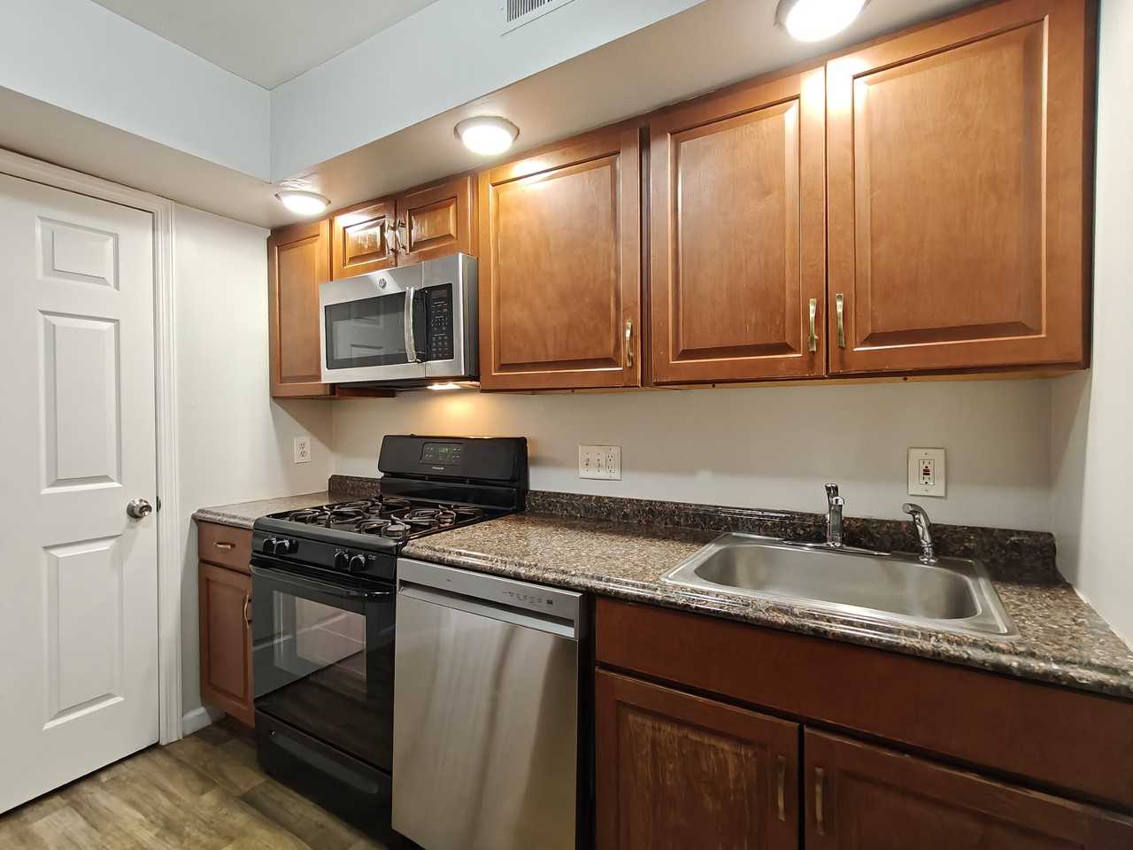60 Farmhouse Rd - Photo 5 of 15