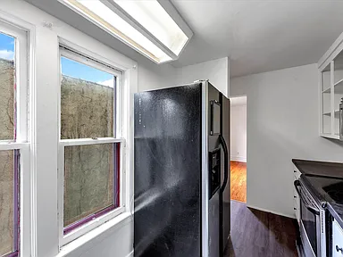 1560 Wealthy St Se #2 - Photo 4 of 16