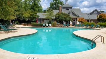 featured image of 518 Sandringham Dr
