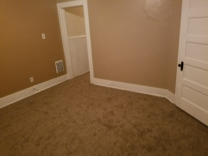 34 Grant Ave #2R - Photo 6 of 8