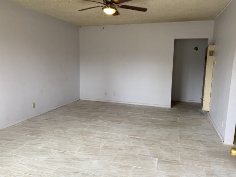 10860 Freer St - Photo 4 of 16