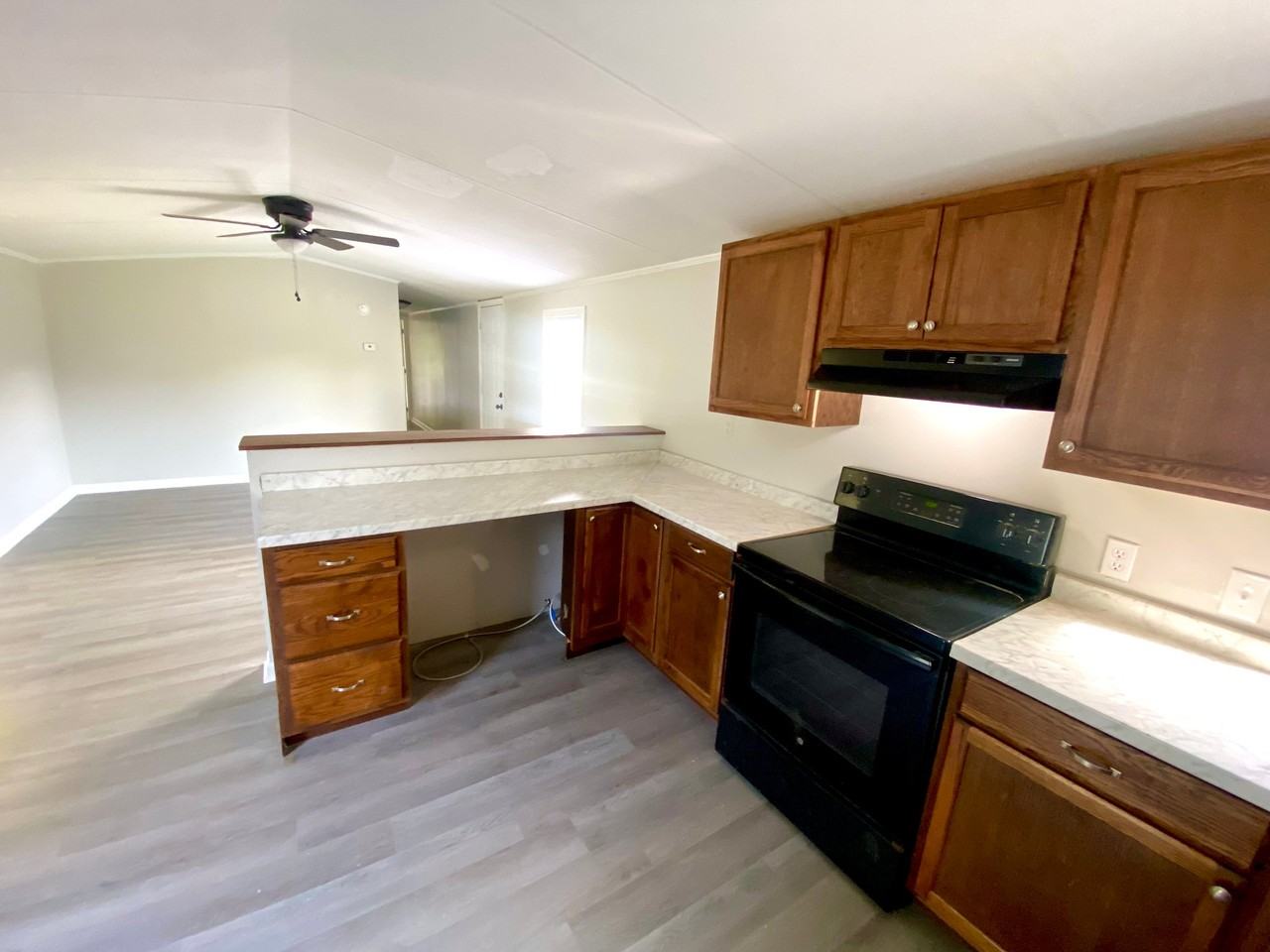 102 Persimmon Dr - Photo 4 of 20