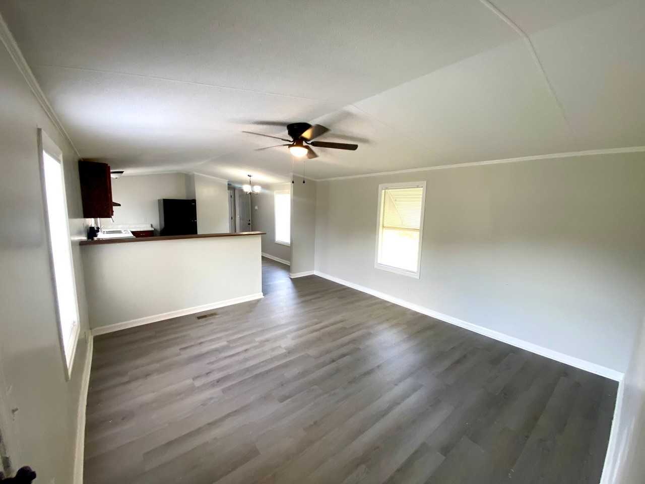 102 Persimmon Dr - Photo 5 of 20