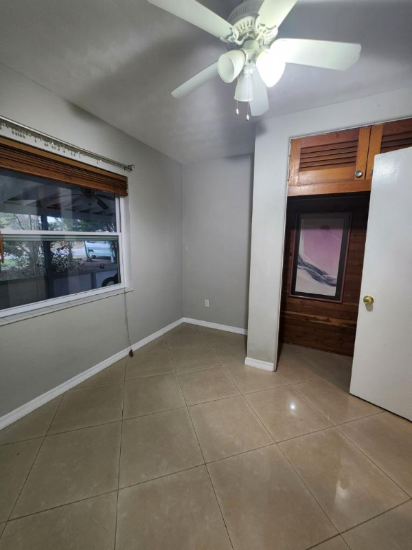 5306 46Ave N - Photo 5 of 42