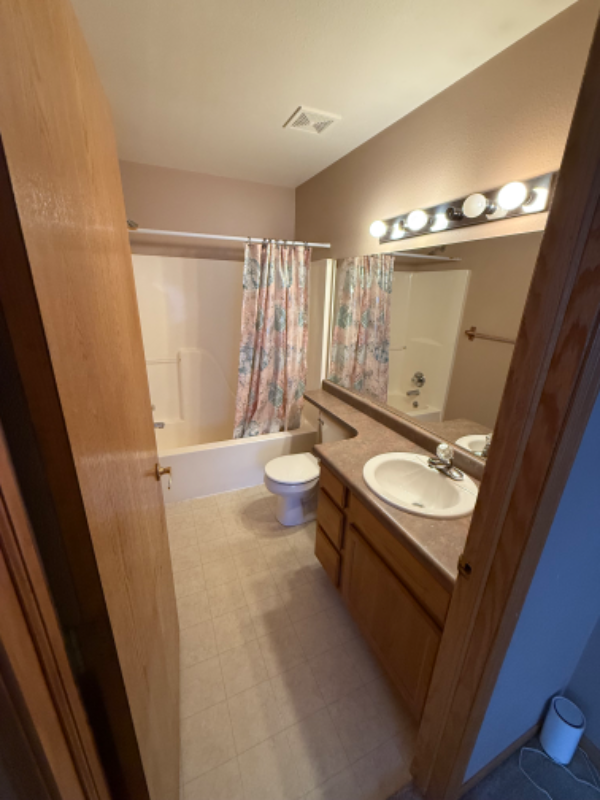 1500 Raven Cir #F - Photo 7 of 17