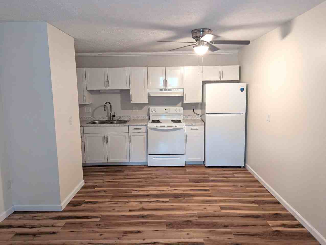 300 Wood St #E7 - Photo 2 of 13