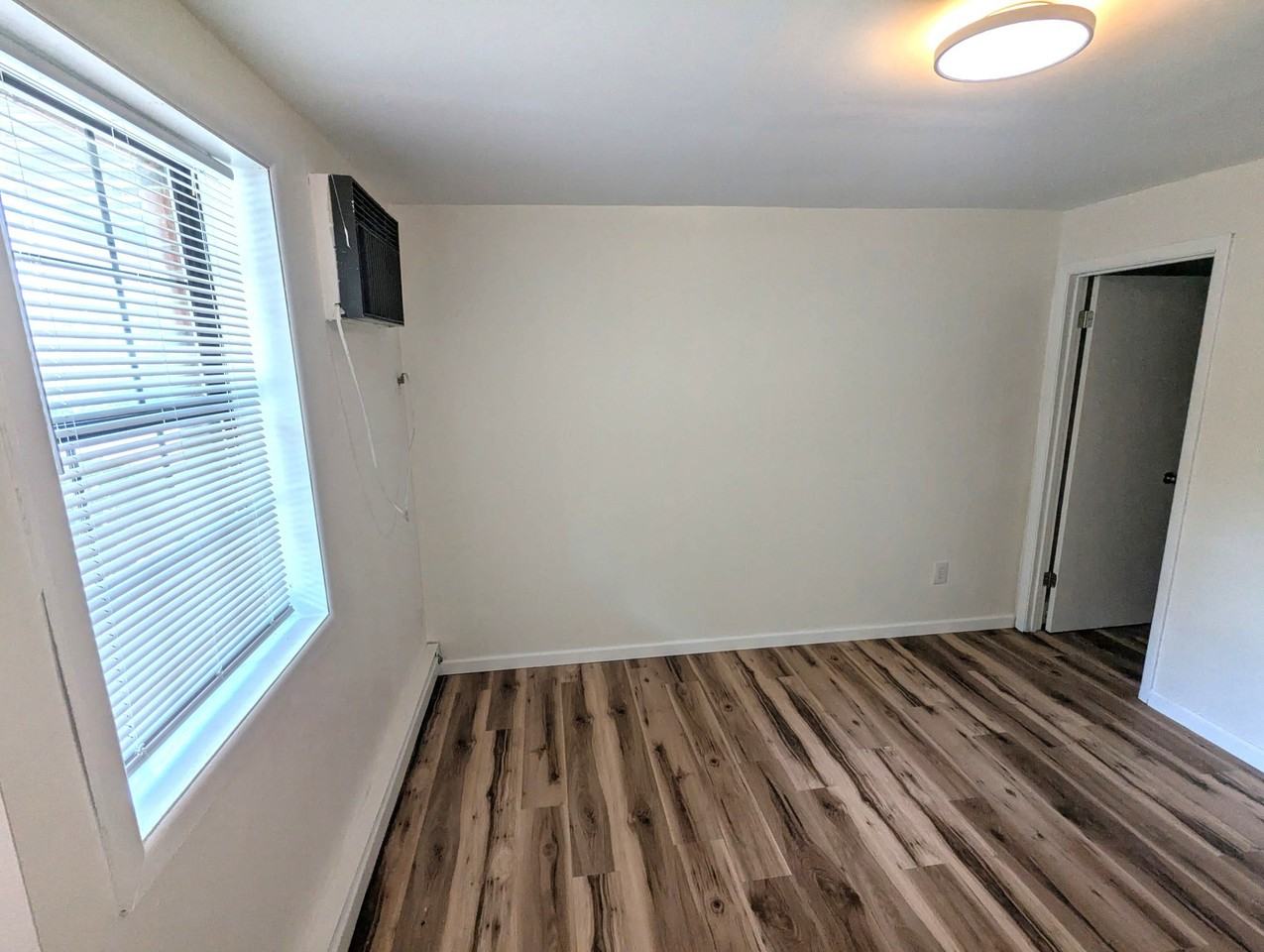 300 Wood St #E7 - Photo 7 of 13