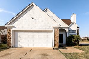 featured image of 2500 Creekwood Ln