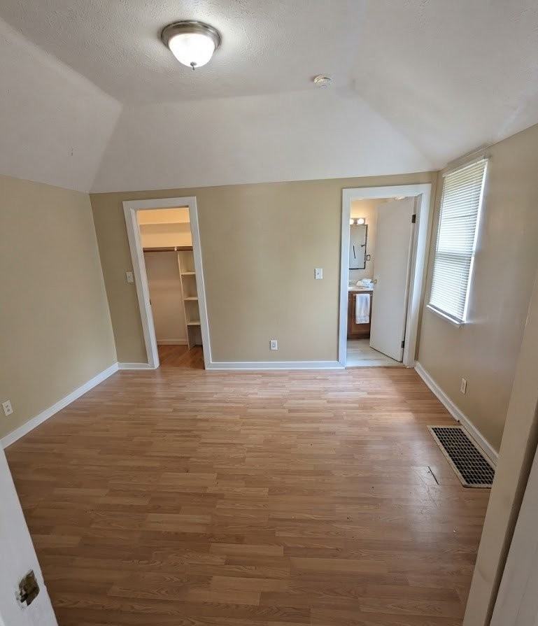 212 Gates Ave #DWN - Photo 6 of 6