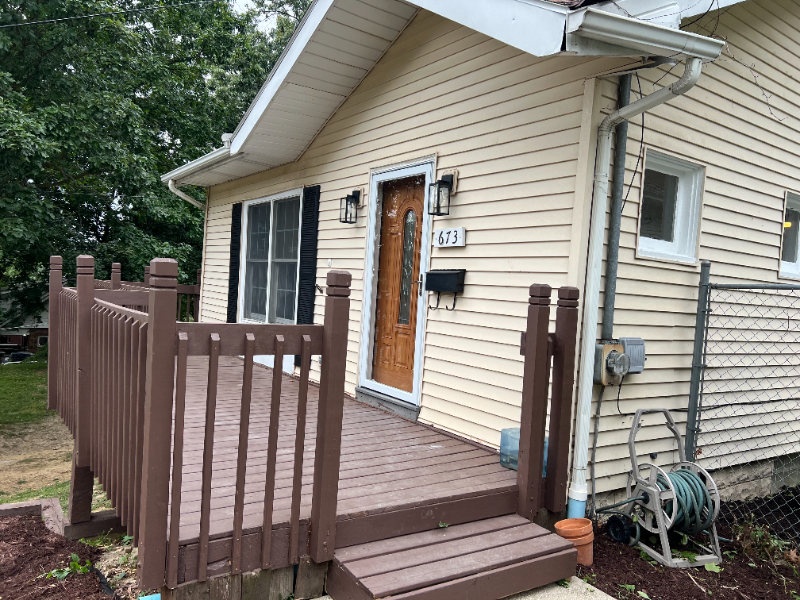 673 Harrison Ave - Photo 3 of 16