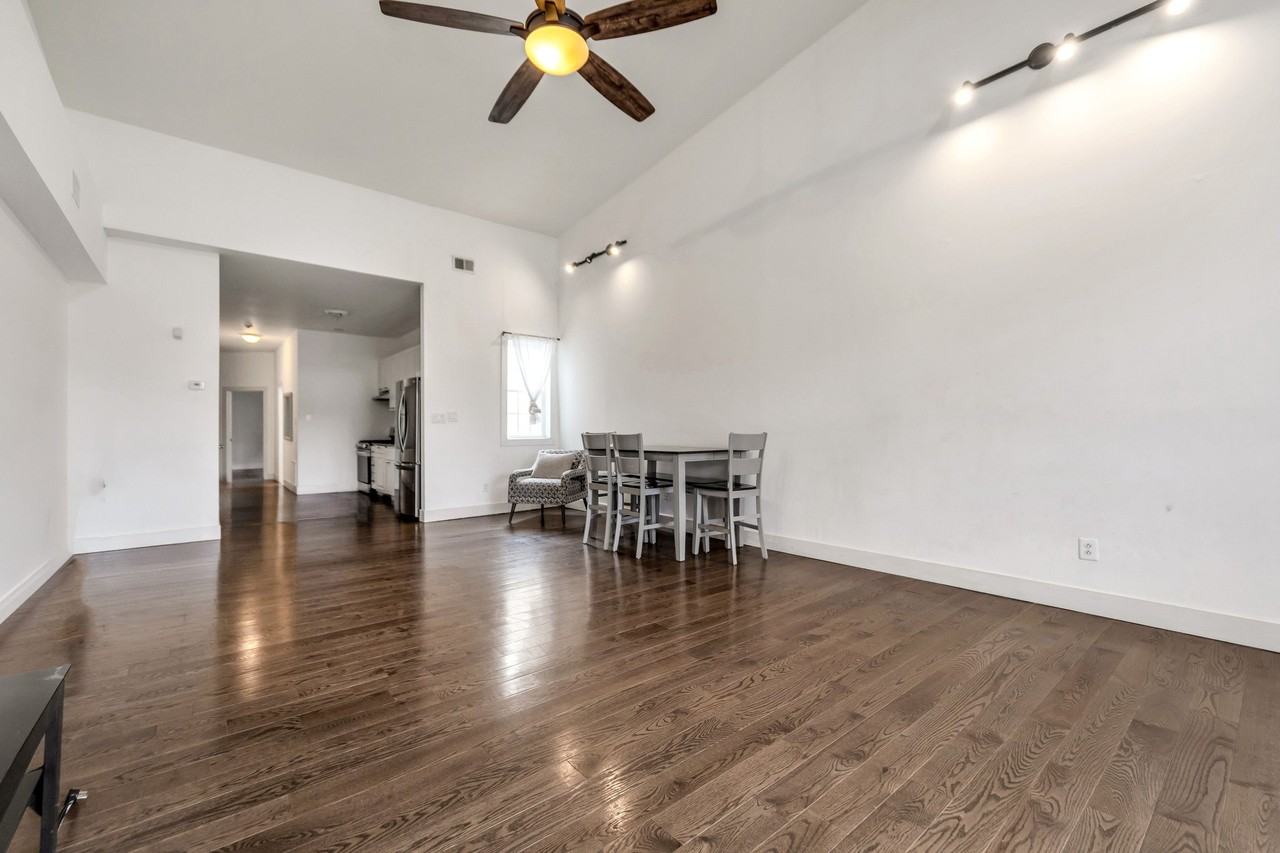 1637 N 33rd St #2 - Photo 3 of 19
