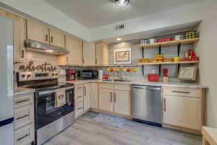 5009 Emerald Dr - Photo 1 of 1