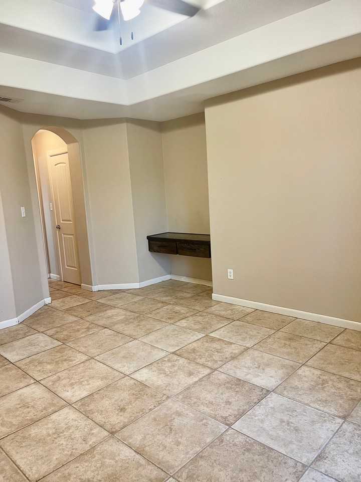 1620 Cardinal Ave - Photo 4 of 20
