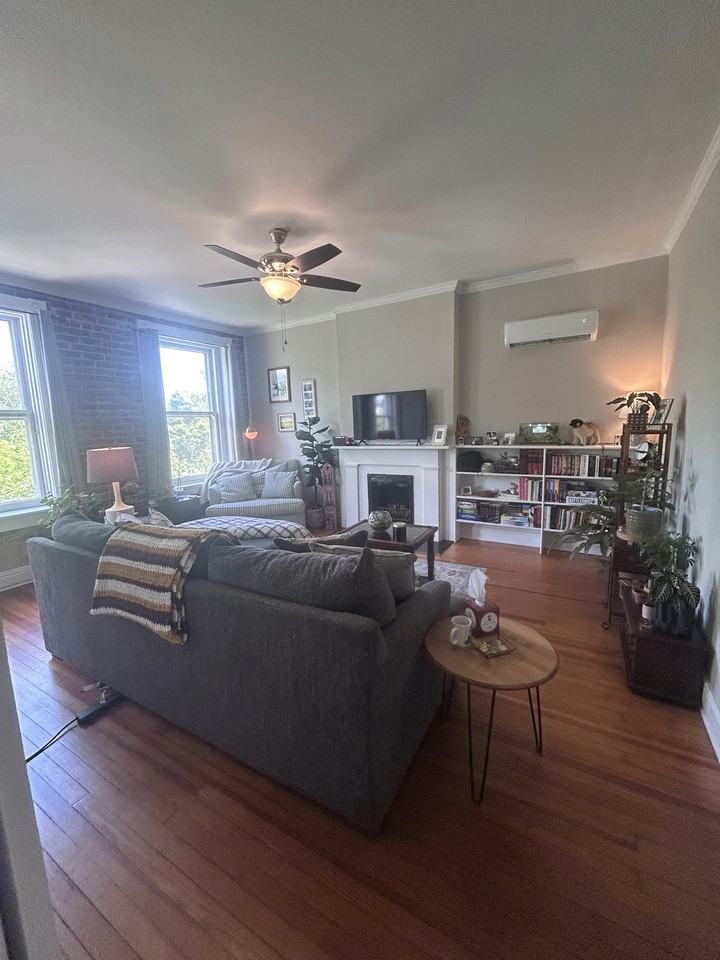 2123 Stuart Ave #B - Photo 7 of 14