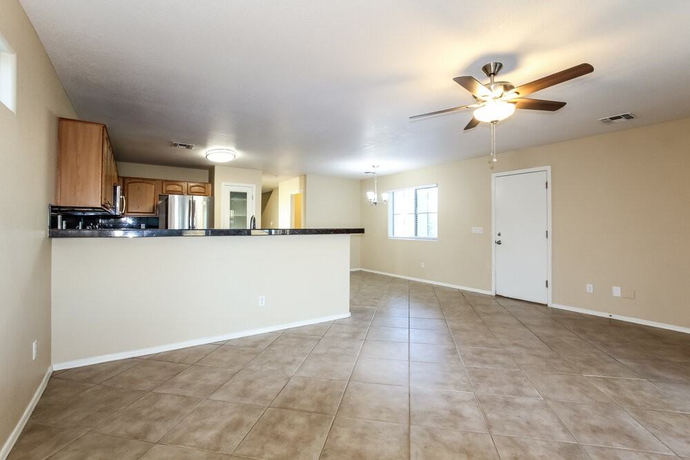 17423 W Watson Ln - Photo 5 of 17