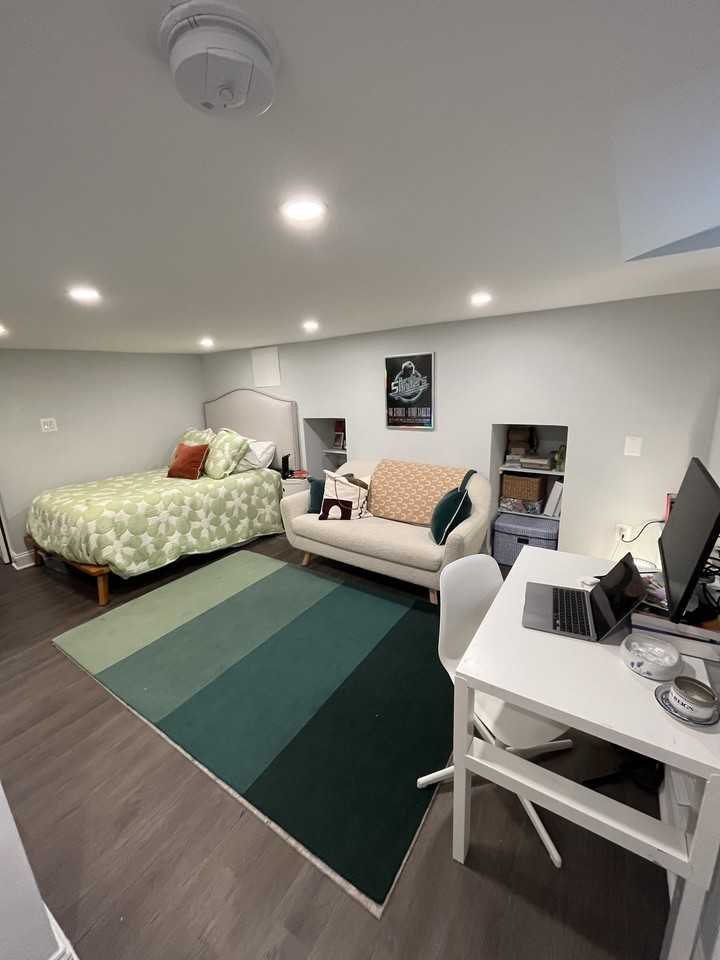 1266 Riverside Ave #1 - Photo 4 of 19