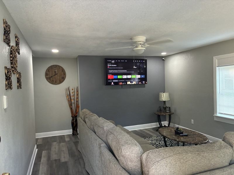706 E Tinsley St - Photo 3 of 4