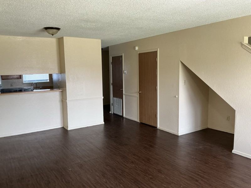 4301 Yorkshire Dr #49 - Photo 3 of 16