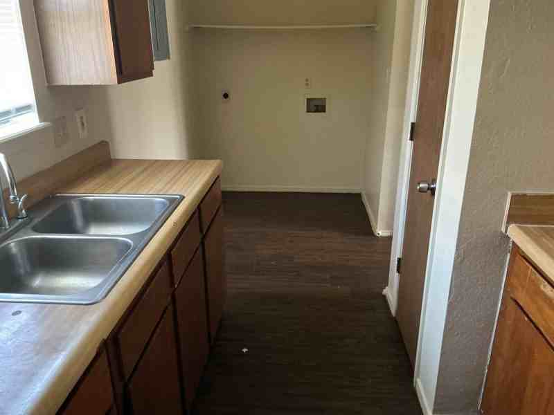4301 Yorkshire Dr #49 - Photo 7 of 16