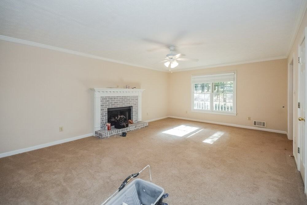 175 Meadowbrook Dr - Photo 5 of 17