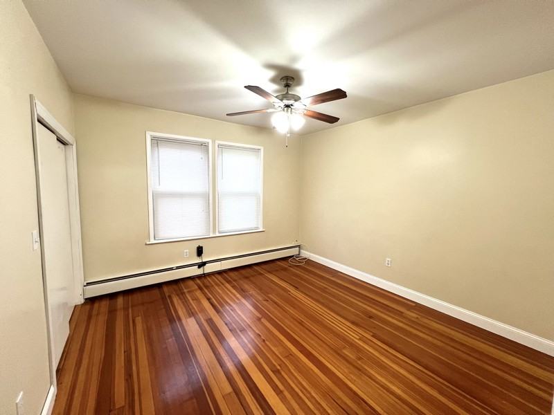 36 Ferncliff Ave #1R - Photo 2 of 5