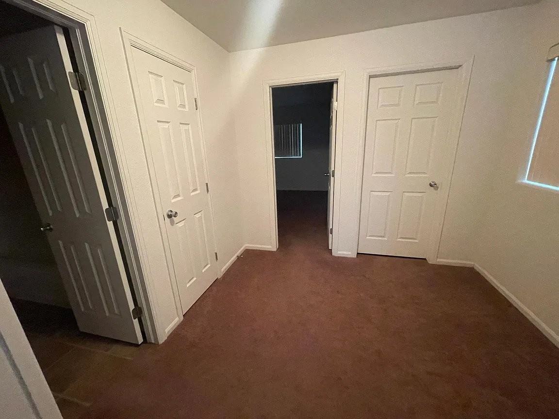 1031 Meadow Ln - Photo 5 of 16