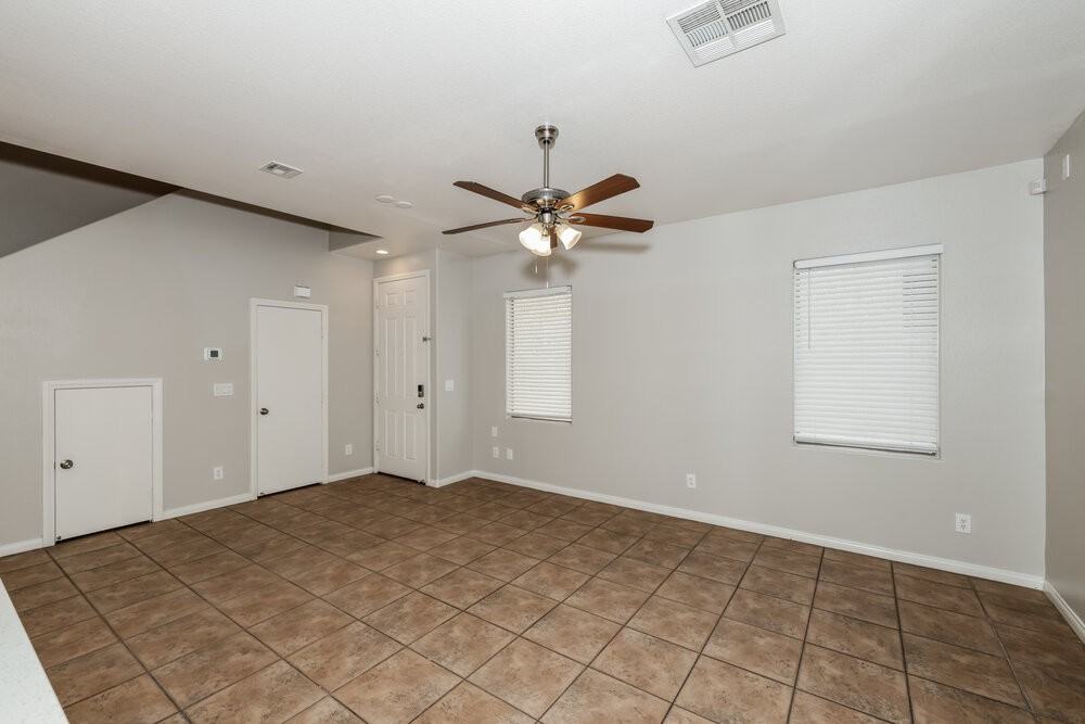 6425 Butterfly Sky St - Photo 5 of 17