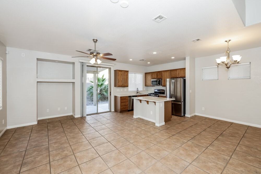 6425 Butterfly Sky St - Photo 6 of 17