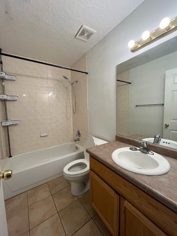 1009 Walnut Dr #C - Photo 3 of 13