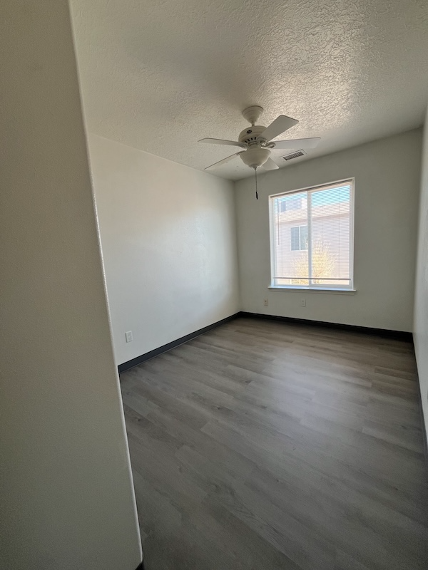 1009 Walnut Dr #C - Photo 5 of 13