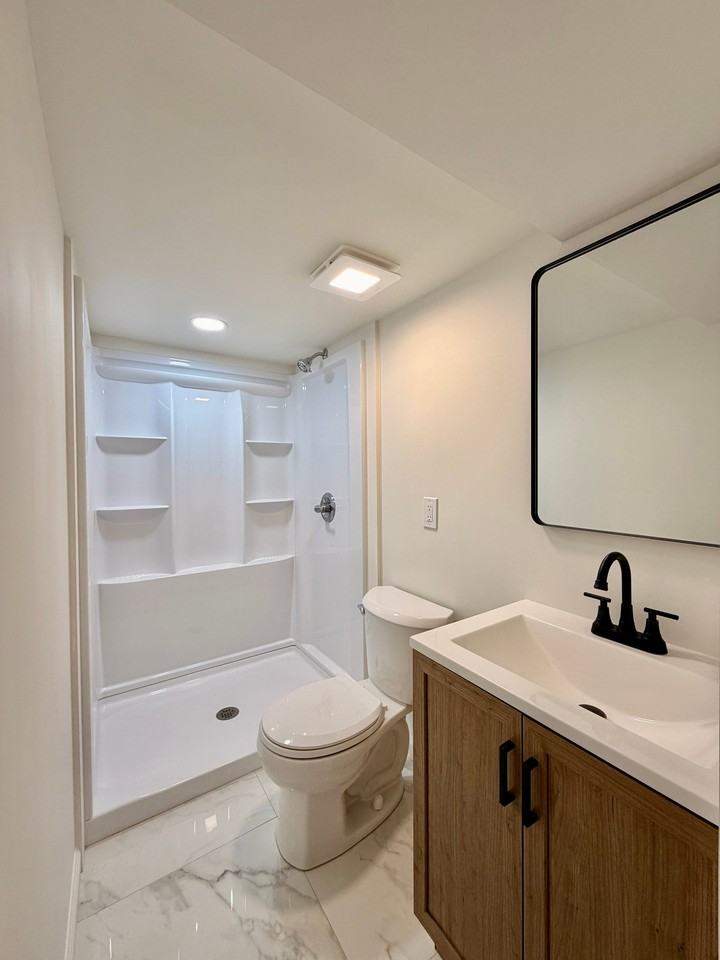 512 Nassau Blvd #1C - Photo 5 of 8