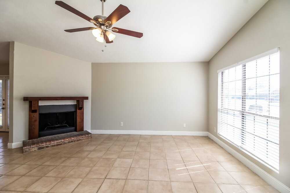 131 London Ln - Photo 3 of 16