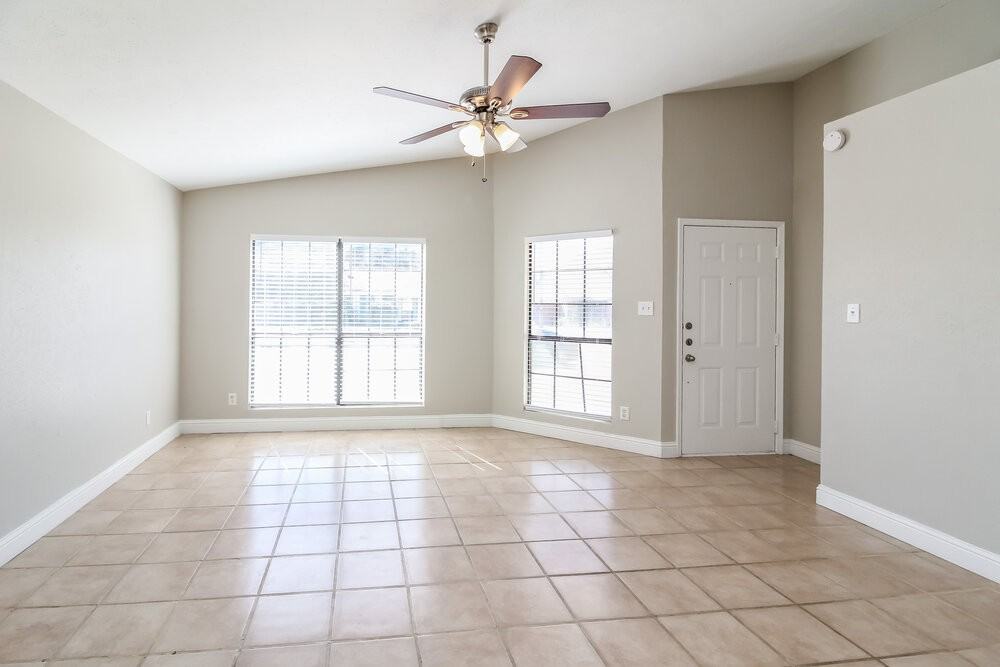 131 London Ln - Photo 5 of 16